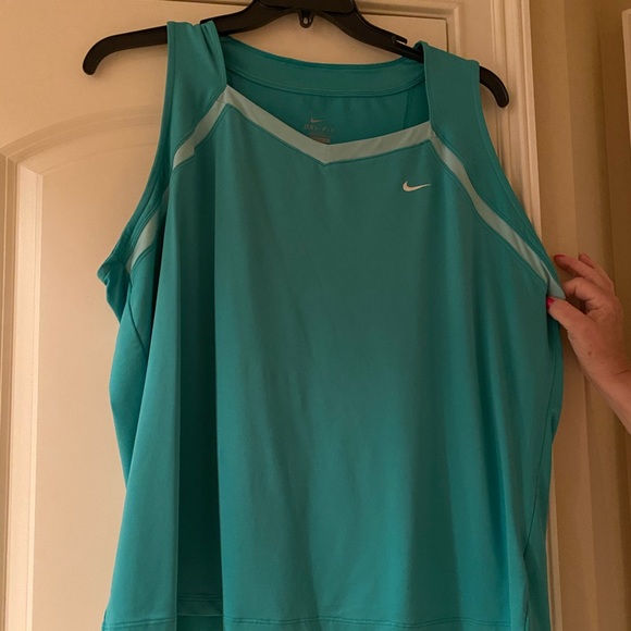 Nike Tennis Top - Picture 1 of 1